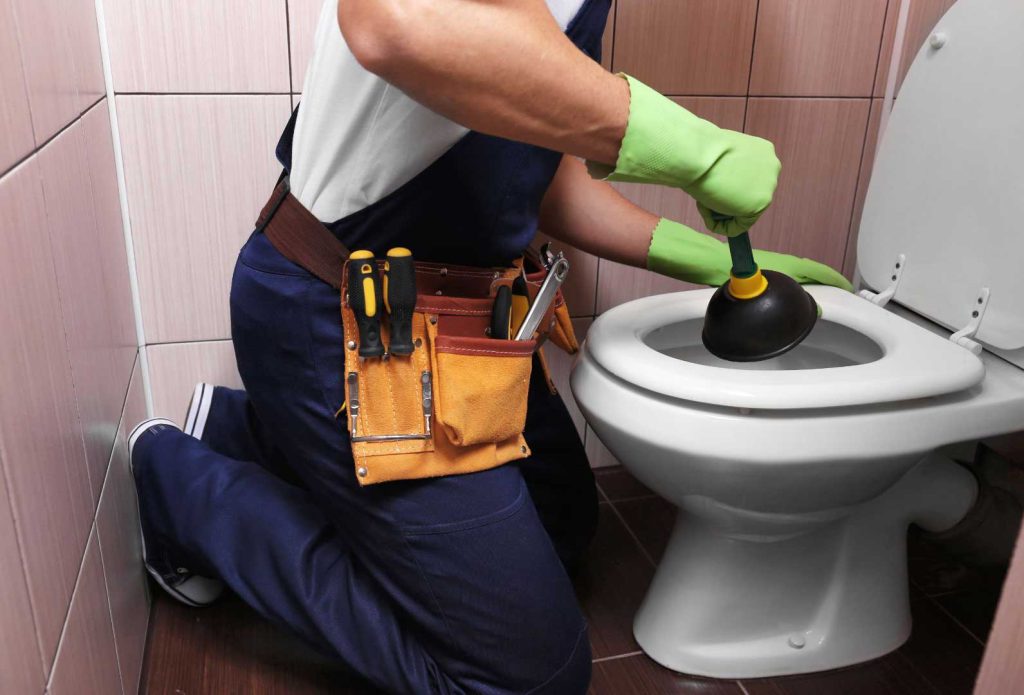 Toilet Repair by affordable plumbing in Phoenix AZ